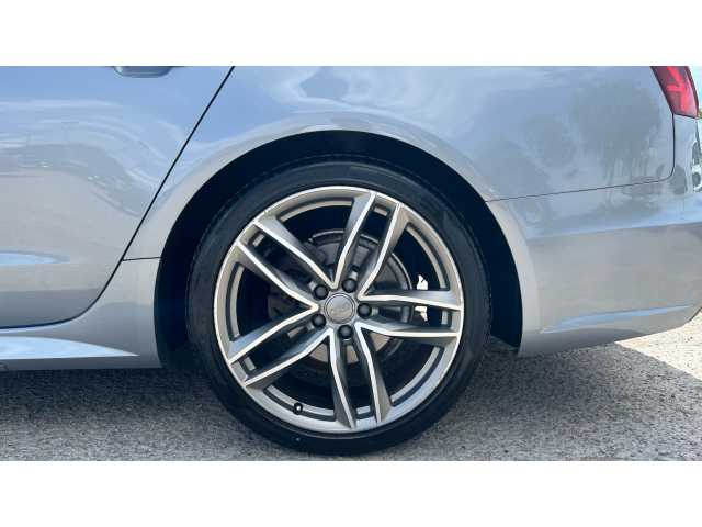 Audi A6 Avant A6 2.0 TDI Ultra Black Edition 5dr S Tronic 