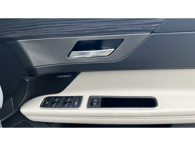 Jaguar XF XF 3.0d V6 S 4dr Auto 