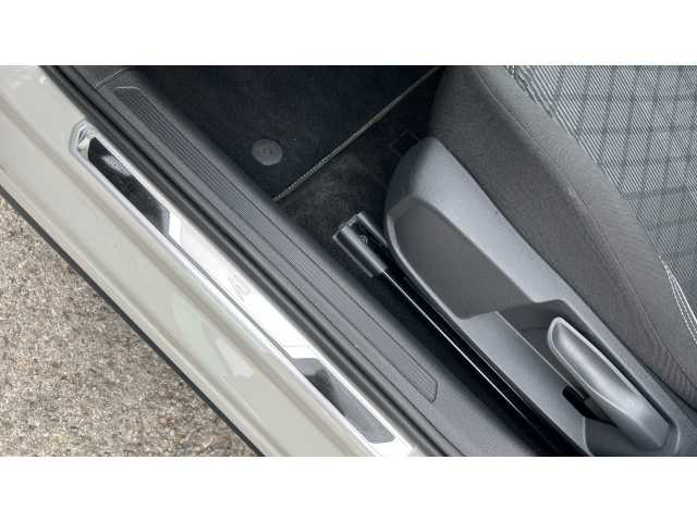 Volkswagen Polo POLO 1.0 TSI 110 R-Line 5dr DSG 