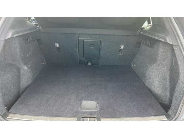 Volvo XC40 XC40 2.0 T4 R DESIGN Pro 5dr AWD Geartronic 