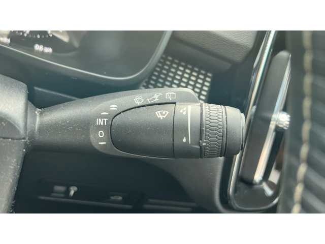 Volvo XC40 XC40 2.0 T4 R DESIGN Pro 5dr AWD Geartronic 