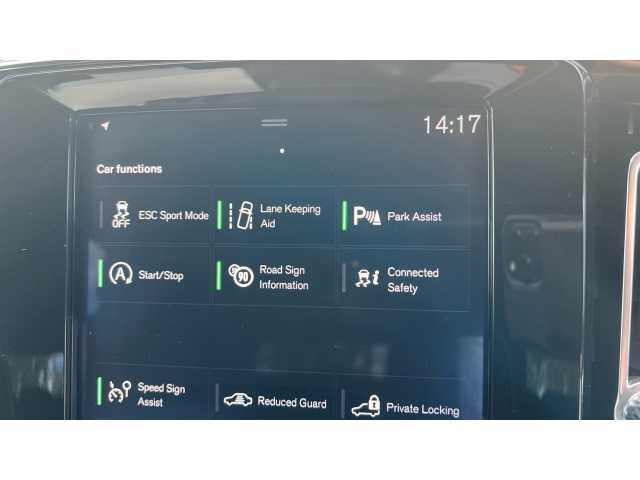 Volvo XC40 XC40 2.0 T4 R DESIGN Pro 5dr AWD Geartronic 