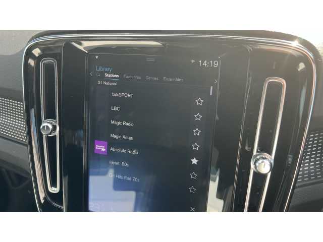 Volvo XC40 XC40 2.0 T4 R DESIGN Pro 5dr AWD Geartronic 