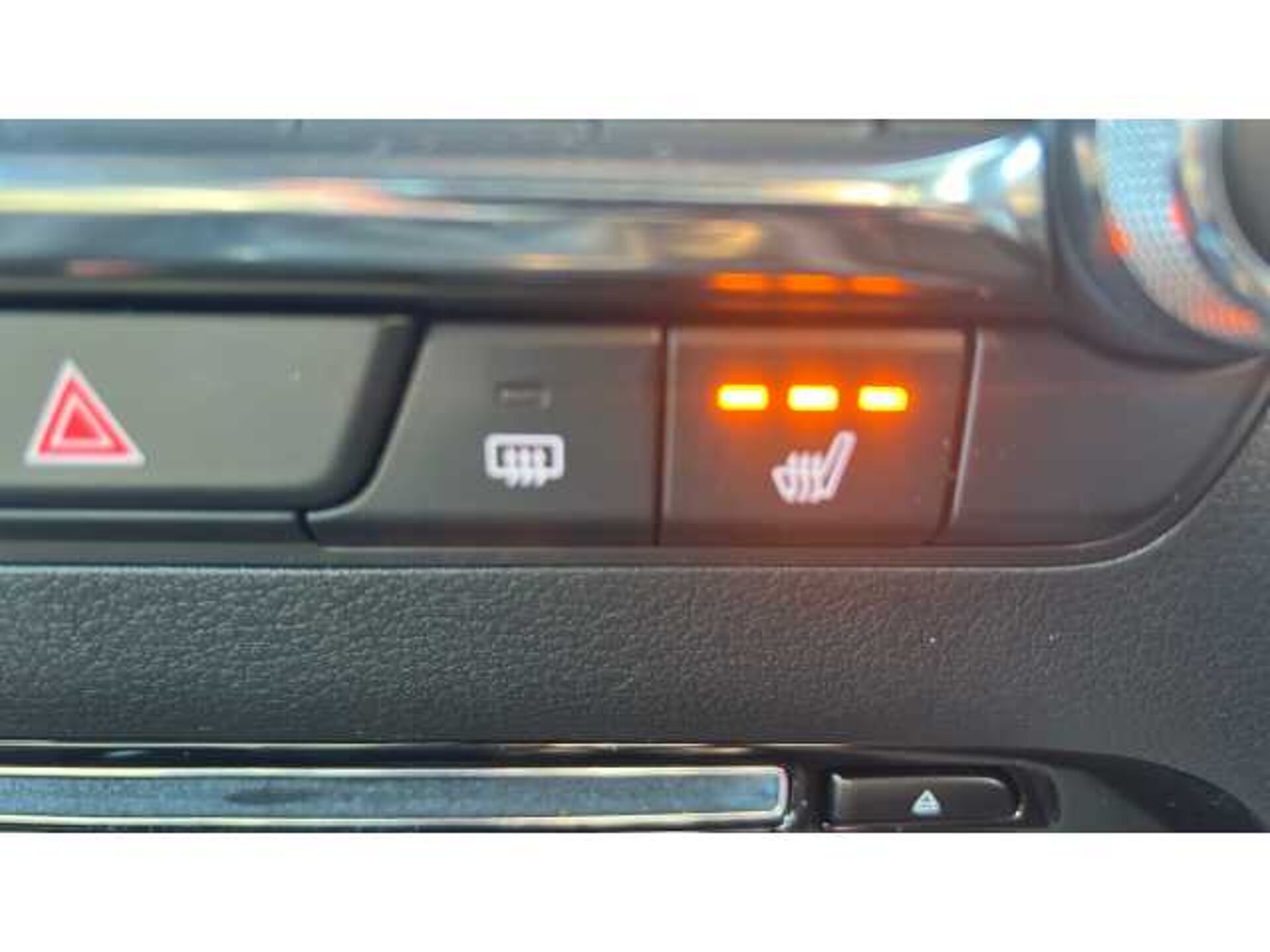 Mazda 3 3 2.0 Skyactiv G MHEV SE-L Lux 5dr 