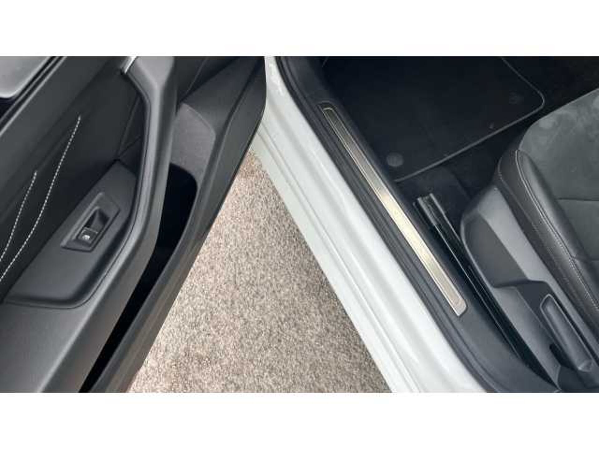 Volkswagen Arteon ARTEON 2.0 TDI R-Line 5dr DSG 