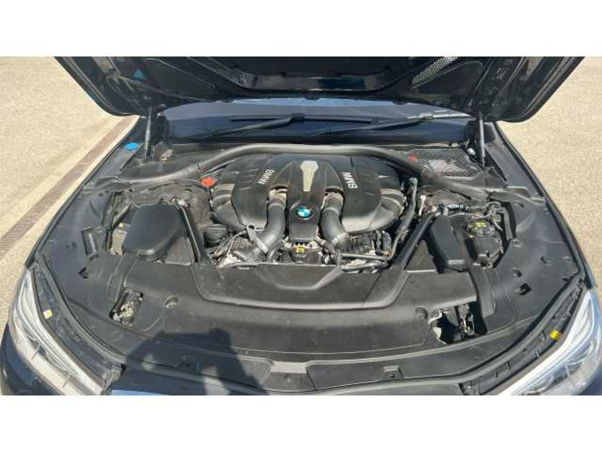 BMW 7 SERIES 750i M Sport 4dr Auto 