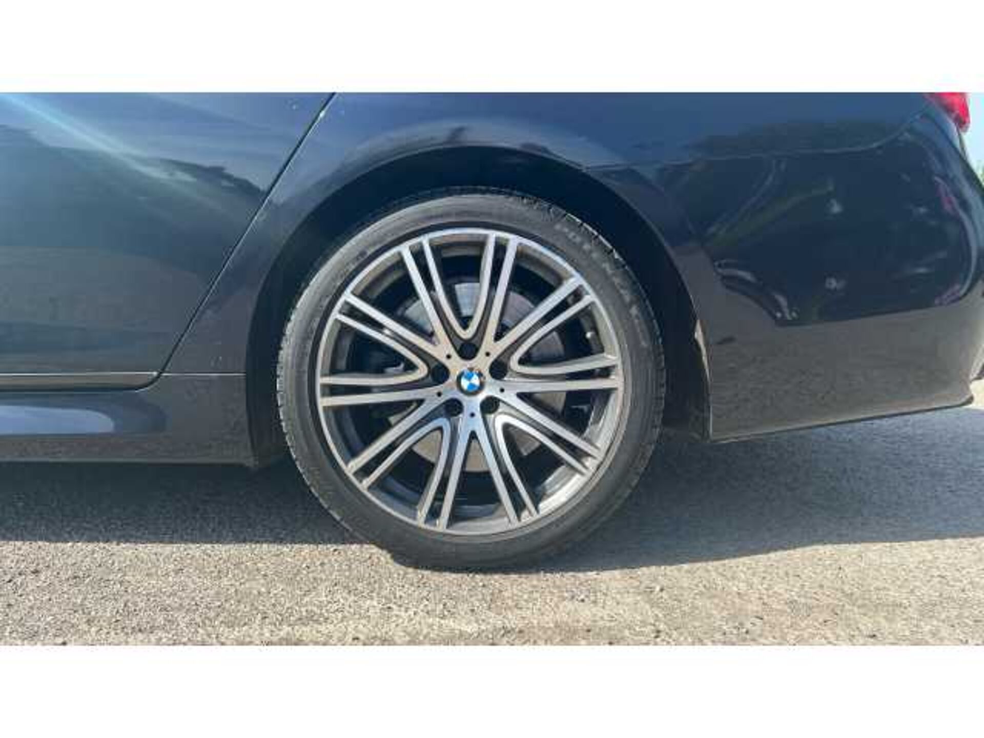 BMW 7 SERIES 750i M Sport 4dr Auto 
