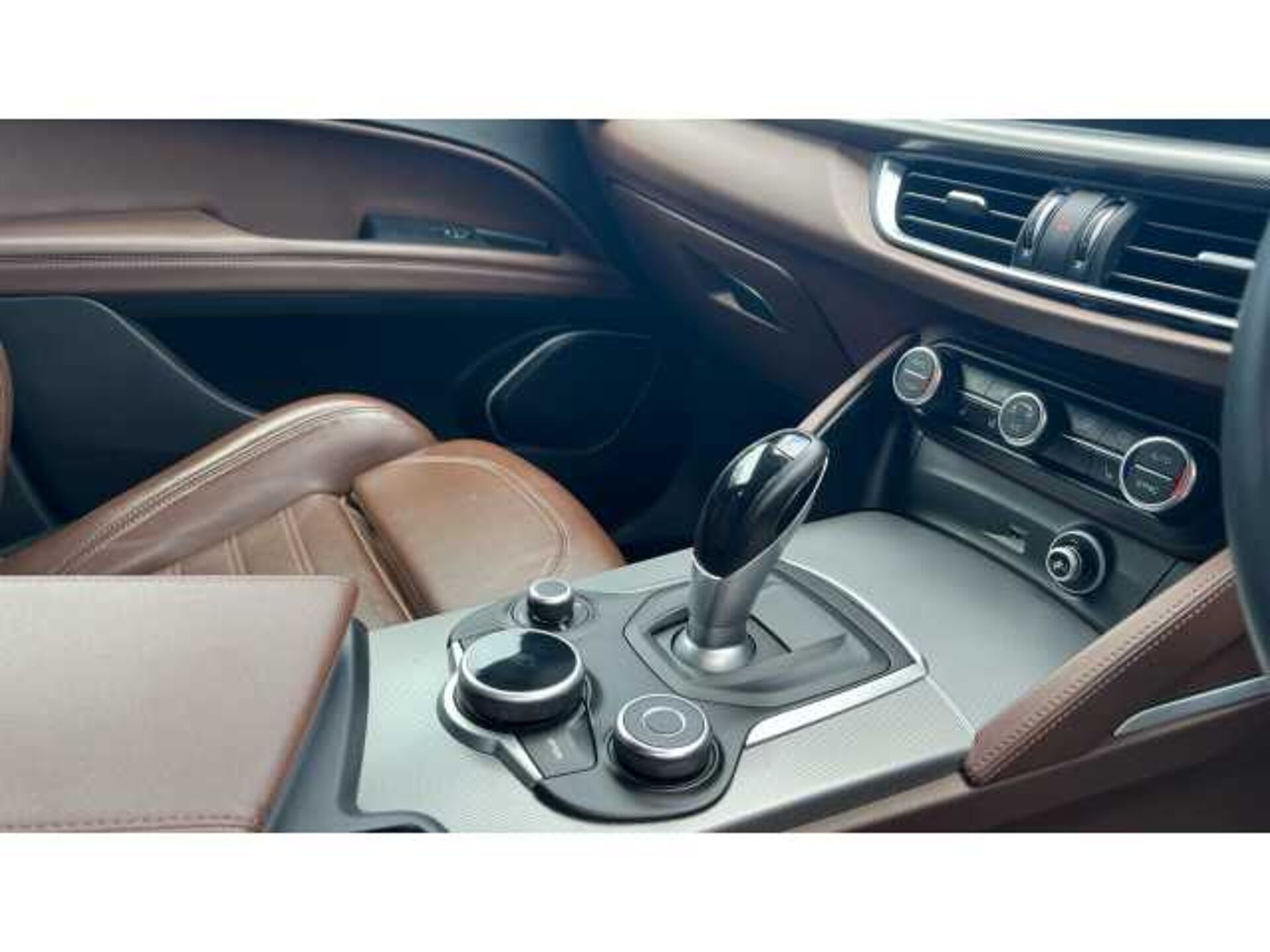 Alfa Romeo Stelvio STELVIO 2.0 Turbo 280 Milano 5dr Auto 