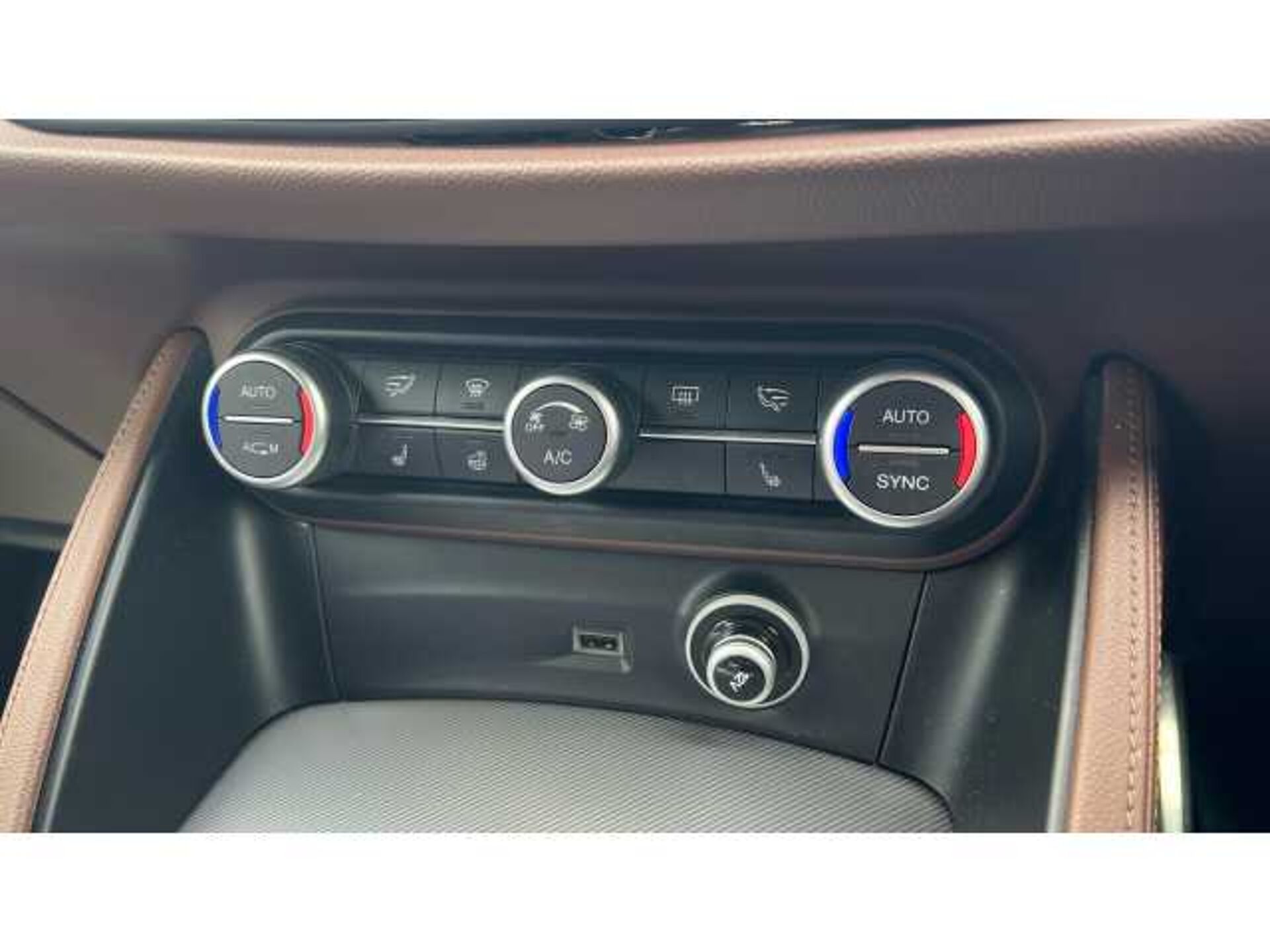 Alfa Romeo Stelvio STELVIO 2.0 Turbo 280 Milano 5dr Auto 