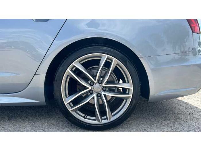 Audi A6 Avant A6 2.0 TDI Ultra Black Edition 5dr S Tronic 