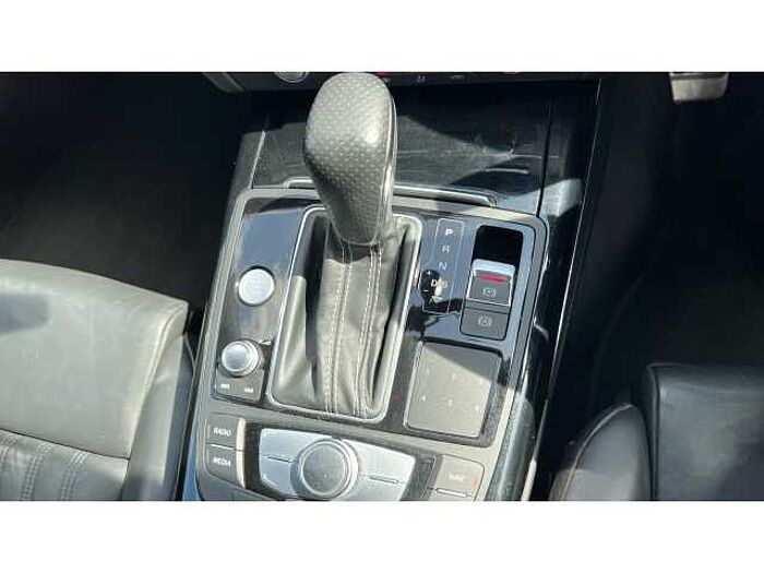 Audi A6 Avant A6 2.0 TDI Ultra Black Edition 5dr S Tronic 