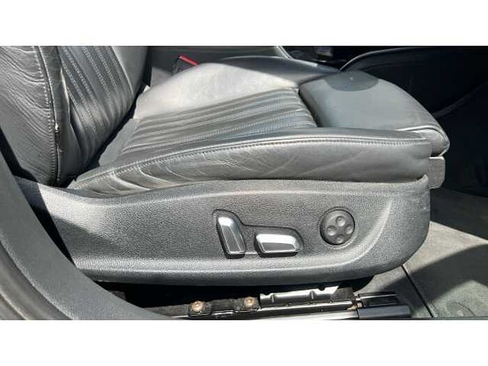 Audi A6 Avant A6 2.0 TDI Ultra Black Edition 5dr S Tronic 