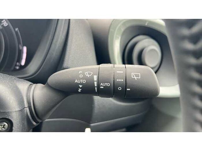 Toyota Aygo X AYGO X 1.0 VVT-i Edge 5dr Auto 