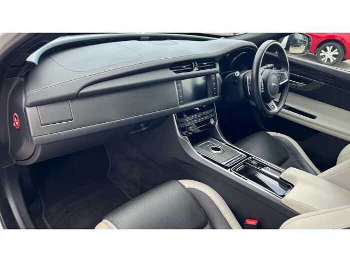 Jaguar XF XF 3.0d V6 S 4dr Auto 