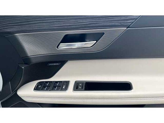 Jaguar XF XF 3.0d V6 S 4dr Auto 