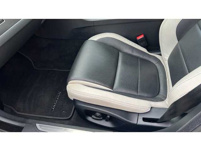 Jaguar XF XF 3.0d V6 S 4dr Auto 