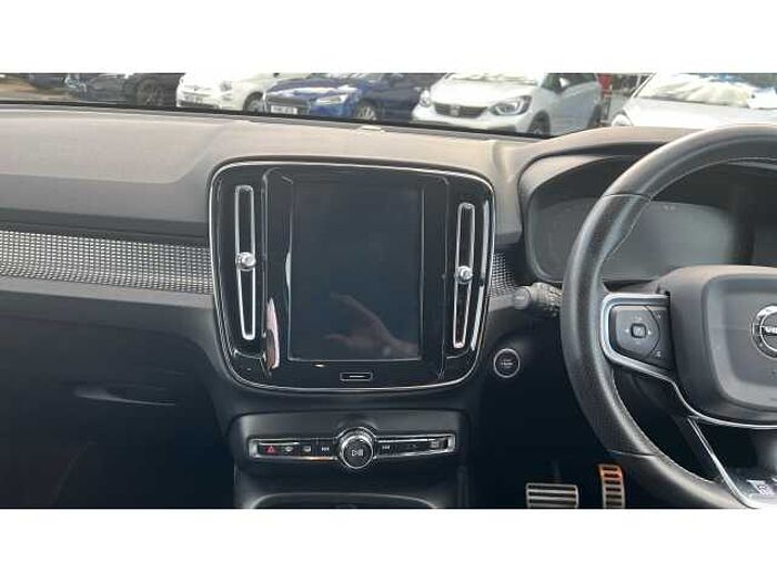 Volvo XC40 XC40 2.0 T4 R DESIGN Pro 5dr AWD Geartronic 