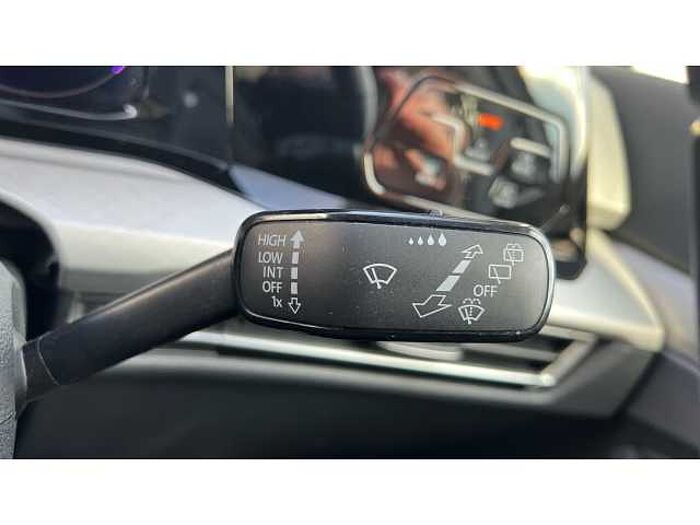 Volkswagen Golf GOLF 1.5 TSI 150 Life 5dr 