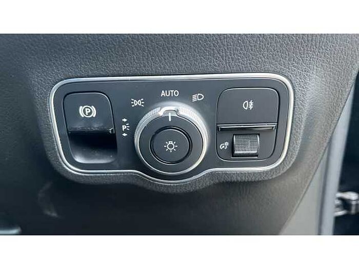 Mercedes-Benz GLA 200 GLA 200d AMG Line 5dr Auto 