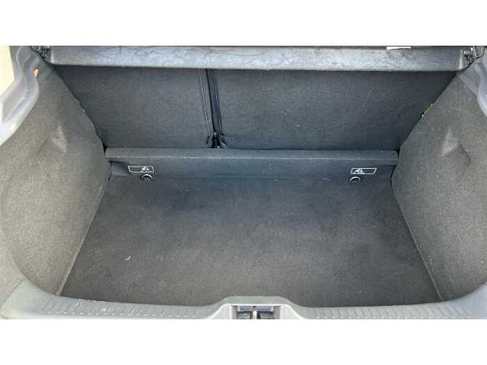 Renault Clio CLIO 1.2 16V Dynamique Nav 5dr 