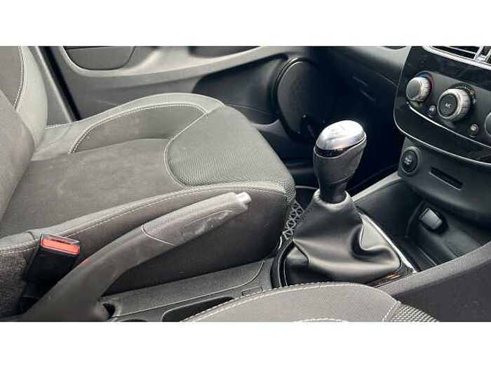 Renault Clio CLIO 1.2 16V Dynamique Nav 5dr 