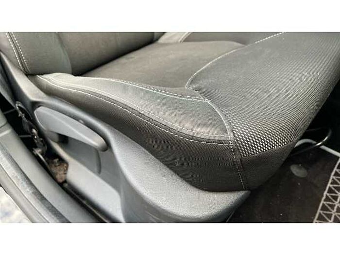 Renault Clio CLIO 1.2 16V Dynamique Nav 5dr 