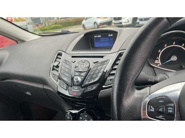 Ford Fiesta FIESTA 1.25 82 Zetec 3dr 