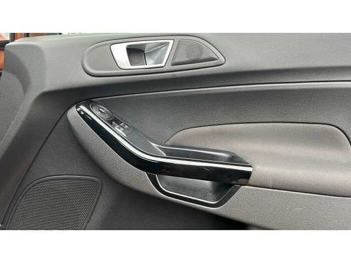 Ford Fiesta FIESTA 1.25 82 Zetec 3dr 