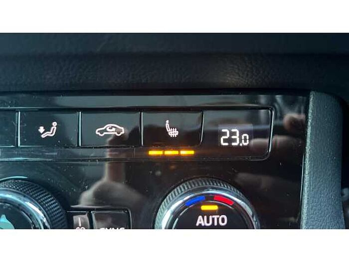 SKODA Karoq KAROQ 2.0 TDI Edition 4x4 5dr DSG 