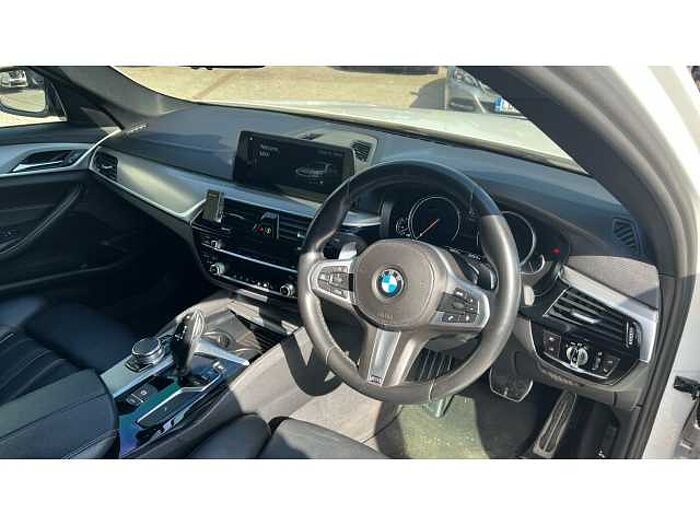 BMW 5 SERIES 530i M Sport 4dr Auto 