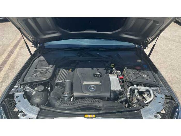 Mercedes-Benz C CLASS C200 Sport 4dr Auto 