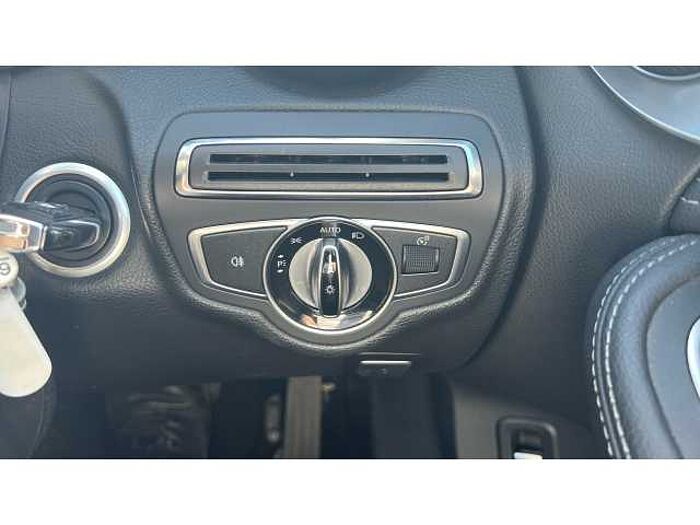 Mercedes-Benz C CLASS C200 Sport 4dr Auto 
