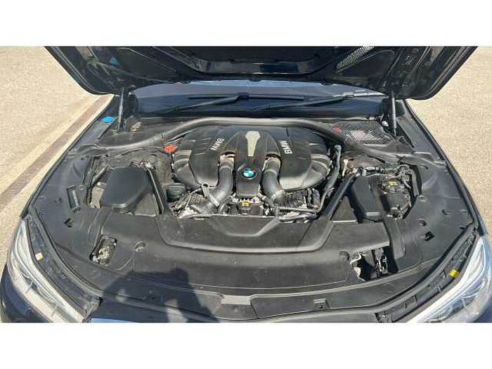 BMW 7 SERIES 750i M Sport 4dr Auto 