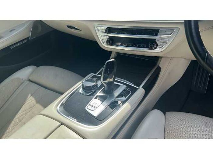 BMW 7 SERIES 750i M Sport 4dr Auto 