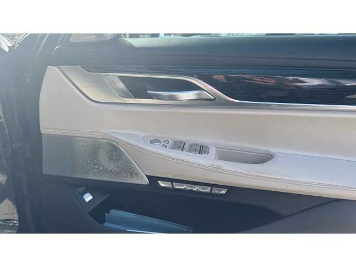 BMW 7 SERIES 750i M Sport 4dr Auto 