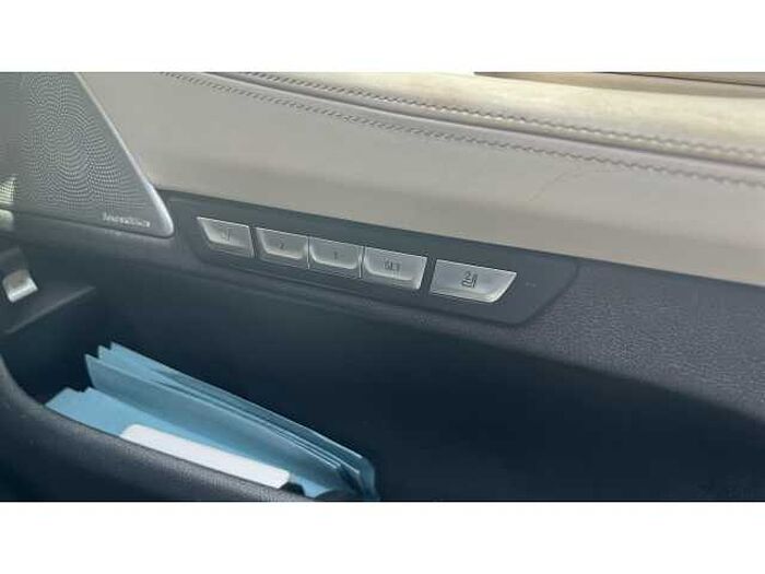 BMW 7 SERIES 750i M Sport 4dr Auto 