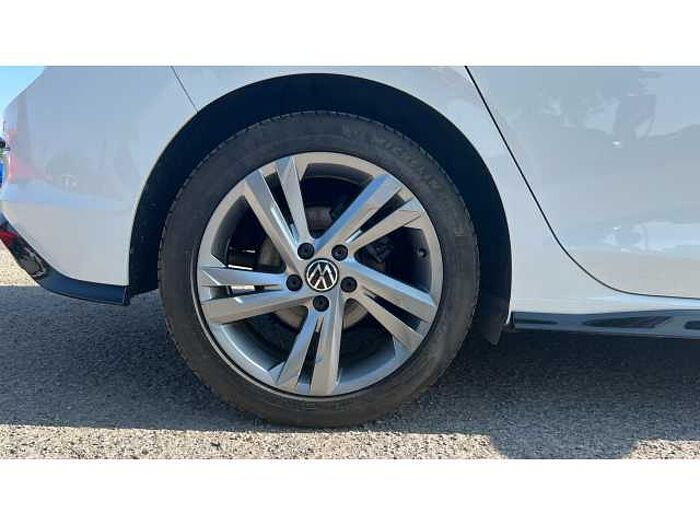 Volkswagen Golf GOLF 1.5 TSI R-Line 5dr 