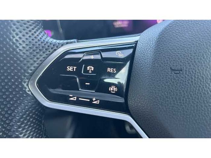 Volkswagen Golf GOLF 1.5 TSI R-Line 5dr 