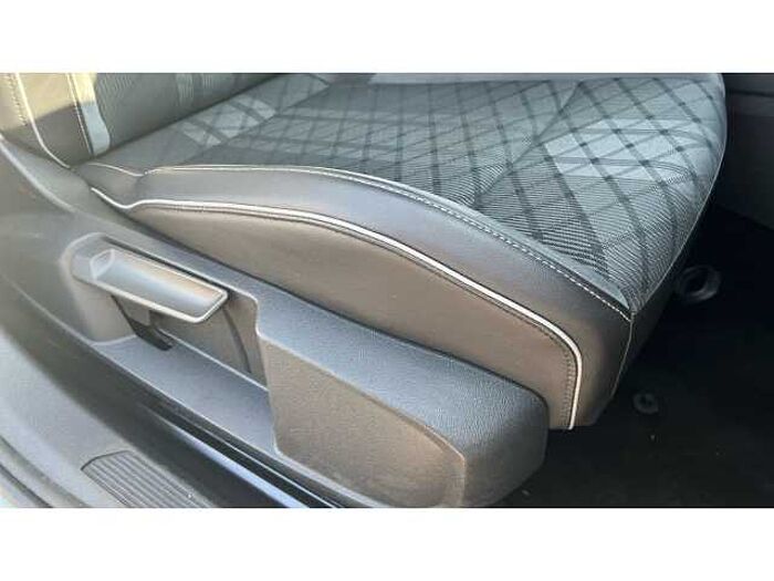 Volkswagen Golf GOLF 1.5 TSI R-Line 5dr 