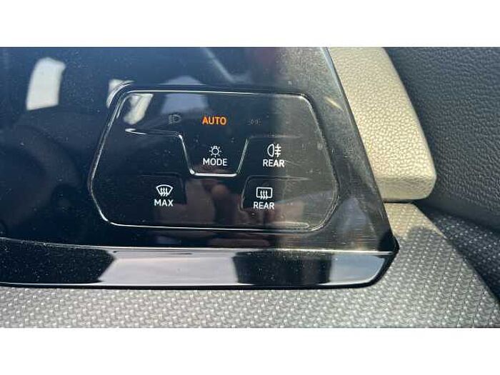 Volkswagen Golf GOLF 1.5 TSI R-Line 5dr 