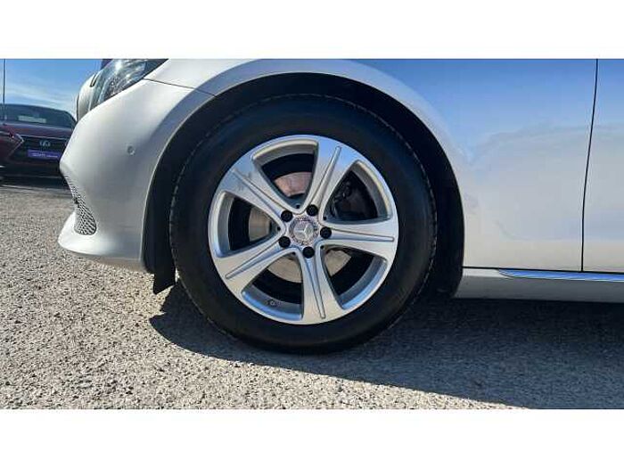 Mercedes-Benz E CLASS E220d SE Premium 5dr 9G-Tronic 