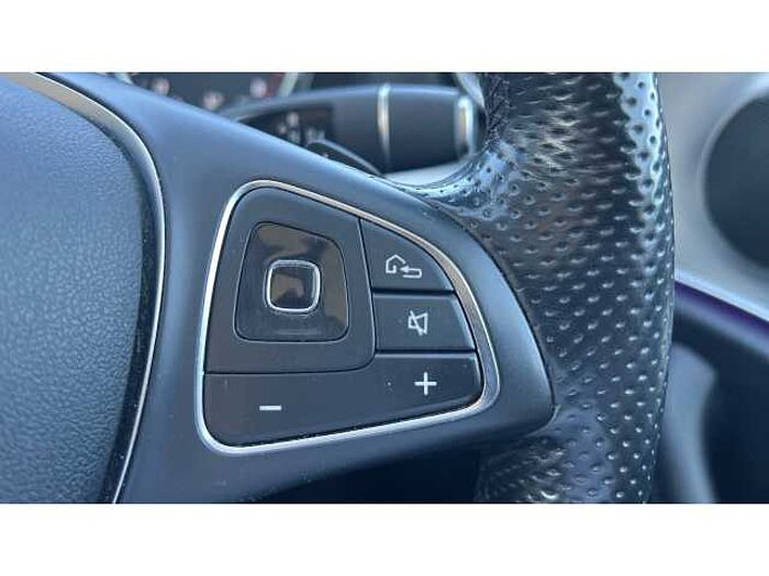 Mercedes-Benz E CLASS E220d SE Premium 5dr 9G-Tronic 