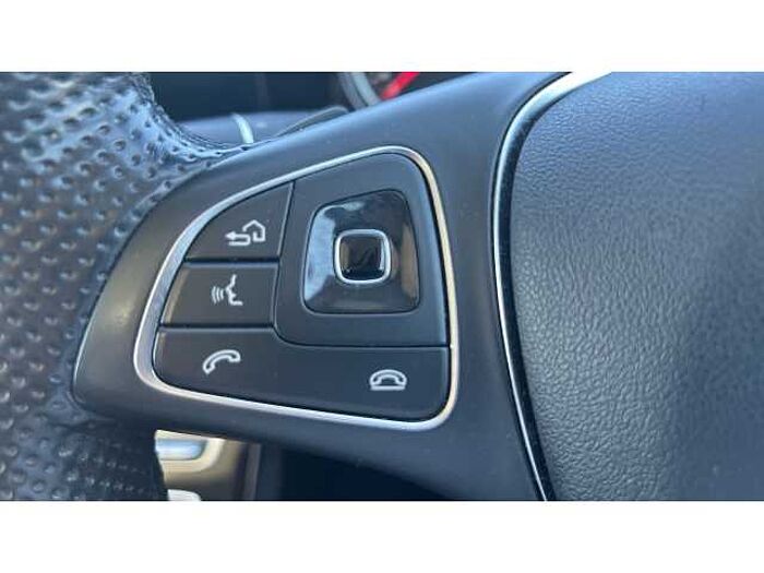Mercedes-Benz E CLASS E220d SE Premium 5dr 9G-Tronic 