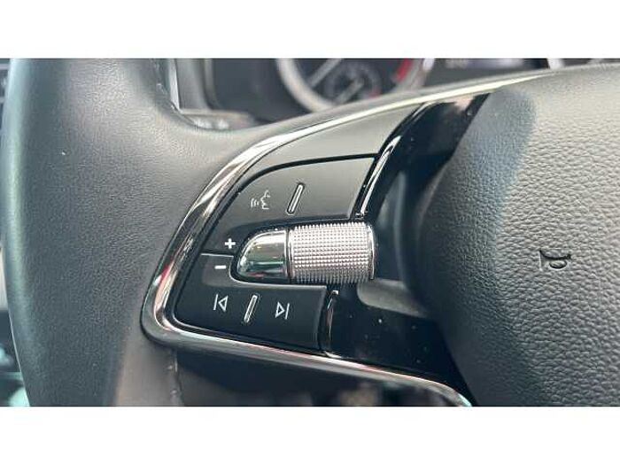 SKODA Karoq KAROQ 1.5 TSI SE L 5dr 