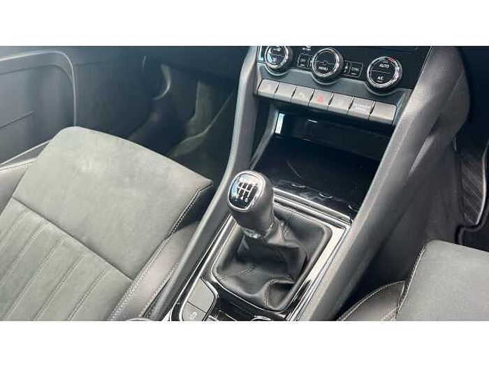 SKODA Karoq KAROQ 1.5 TSI SE L 5dr 