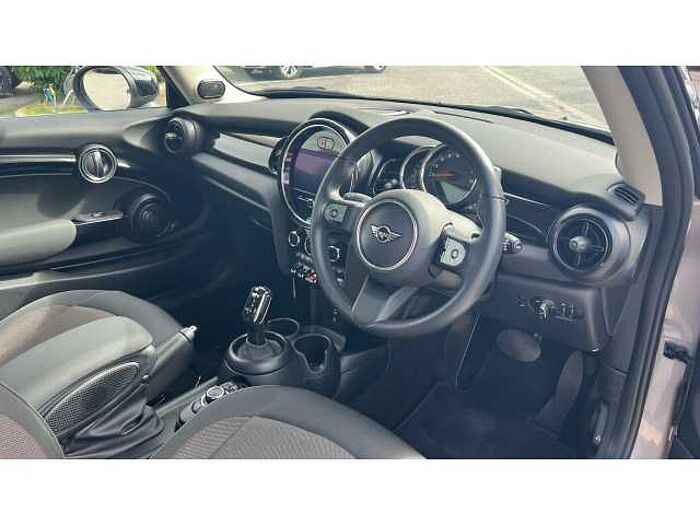 MINI Mini HATCHBACK 1.5 Cooper Classic 3dr Auto 