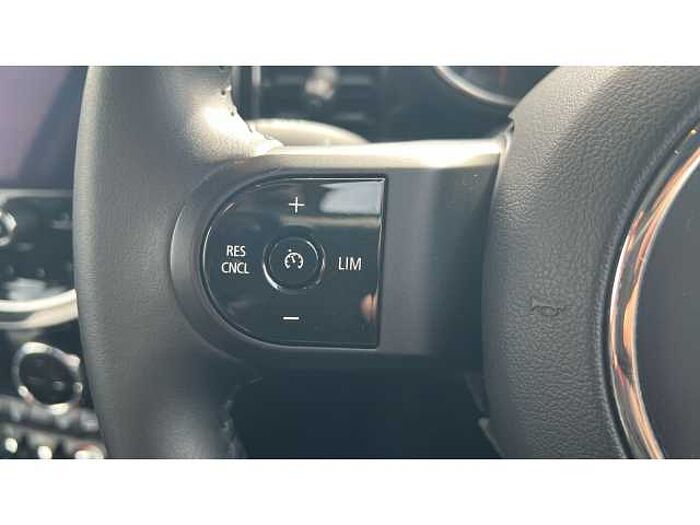 MINI Mini HATCHBACK 1.5 Cooper Classic 3dr Auto 