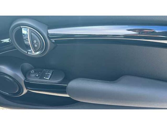 MINI Mini HATCHBACK 1.5 Cooper Classic 3dr Auto 