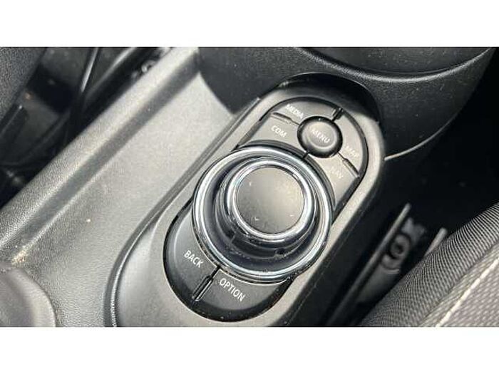 MINI Mini HATCHBACK 1.5 Cooper Classic 3dr Auto 